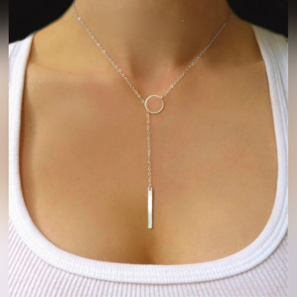 Simple Silver Clavicle Chain Circle  Pendant Necklace